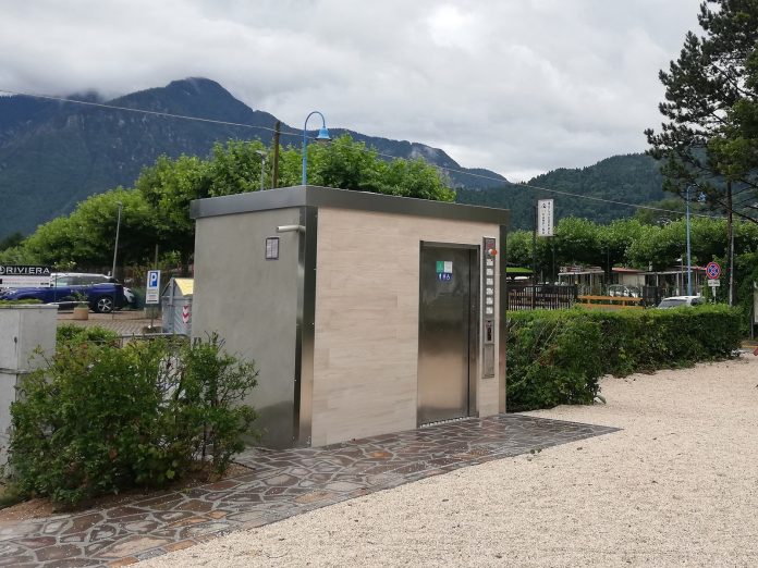 Soluția potrivită pentru spaţiile publice - toaleta publică automată