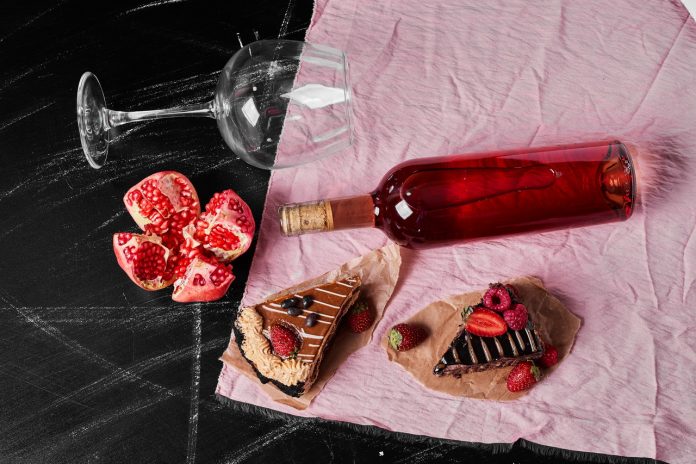 Ce alimente se potrivesc cu vinul rosé? 3 recomandări