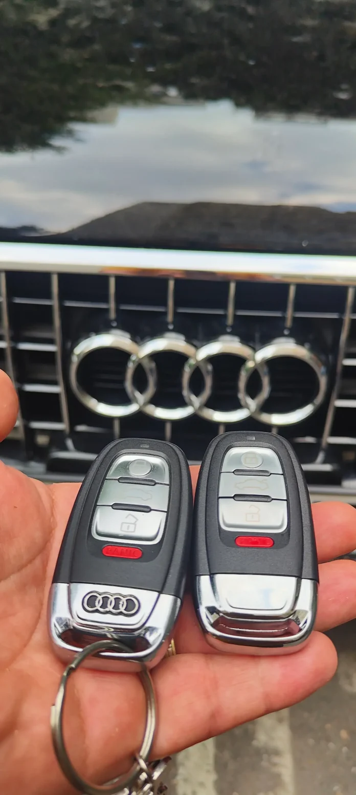 Cheie auto pierdută sau contact defect în Piatra Neamț? Tehnicianul ajunge la tine în cel mai scurt timp